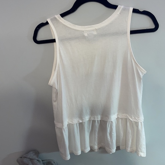 Small White Fancy Tank Top! Old Navy. - Picture 4 of 4